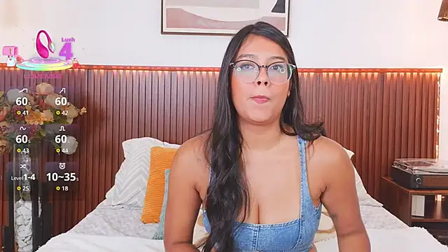Camila Bustamante online show from 04-18-26, 07:07