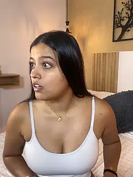 Snapshot of Camila_Bustamante chatting on 09-16-25, 02:18 Camila Bustamante online show from 09-16-25, 02:18