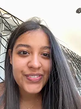 Snapshot of Camila_Bustamante chatting on 10-21-25, 05:12 Camila Bustamante online show from 10-21-25, 05:12