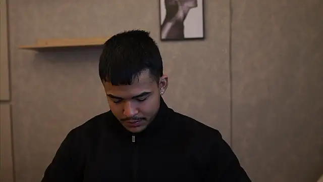 Thiago Valente online show from 03-11-26, 01:05