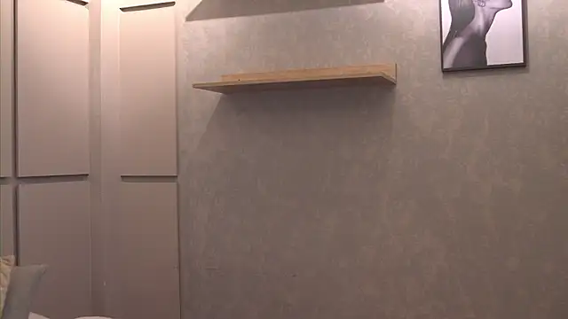 Thiago Valente online show from 03-25-26, 01:32