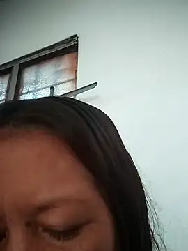 Snapshot of marinita13 chatting on 10-30-25, 09:33 marinita13 online show from 10-30-25, 09:33