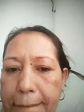 Snapshot of marinita13 chatting on 09-12-25, 03:23 marinita13 online show from 09-12-25, 03:23