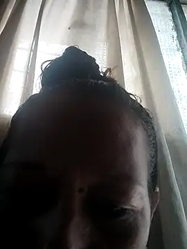 Snapshot of marinita13 chatting on 10-16-25, 01:41 marinita13 online show from 10-16-25, 01:41