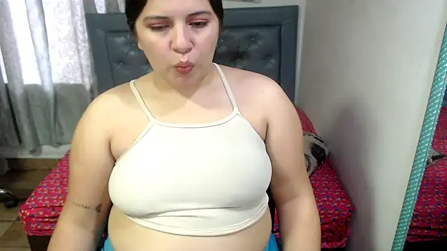 sarah aguilar online show from 05-01-26, 03:28