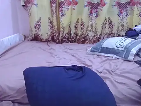 WildPussy4uxx online show from 04-05-26, 04:19