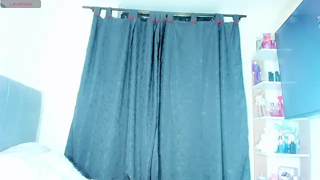 crisbunny x online show from 11-12-25, 04:05