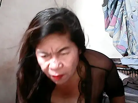 Hottestsexxy Elynnn online show from 03-26-26, 11:41