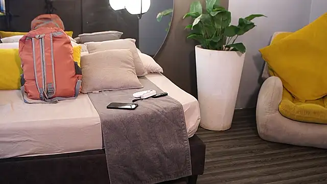 Ariaa Isabell online show from 03-04-26, 06:26