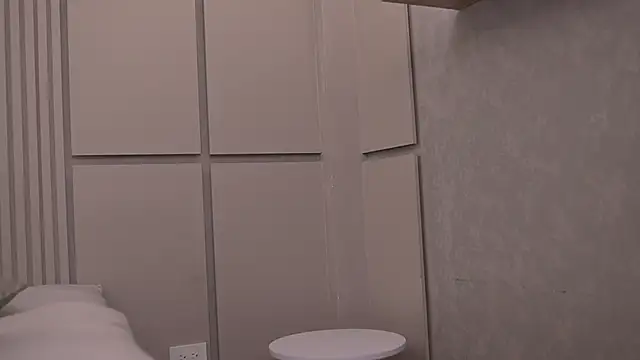 Ariaa Isabell online show from 11-10-25, 06:24