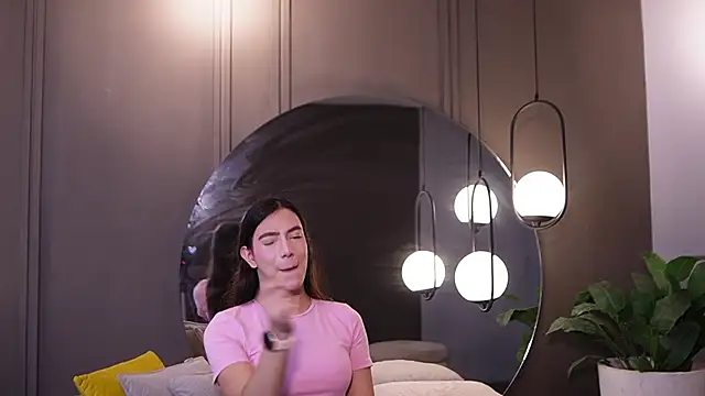 Ariaa Isabell online show from 04-16-26, 06:30