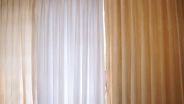 Ariaa Isabell online show from 10-17-25, 06:21