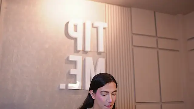 Ariaa Isabell online show from 05-06-26, 06:56