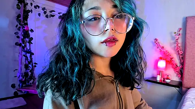 TerumiKitty online show from 11-29-25, 09:26