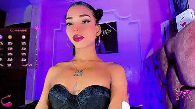 LADY-HOT-SEXY- online show from 07-18-26, 06:11