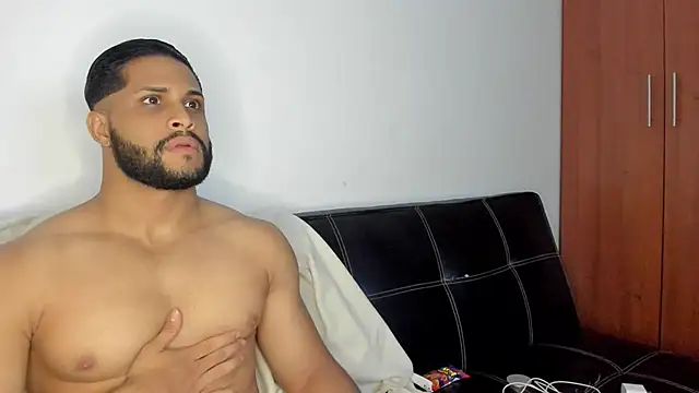 Snapshot of Pier_Simons chatting on 02-03-26, 05:49 Pier Simons online show from 02-03-26, 05:49