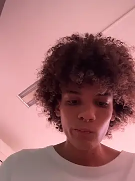 Snapshot of Max_Rain chatting on 02-05-26, 09:32 Max Rain online show from 02-05-26, 09:32