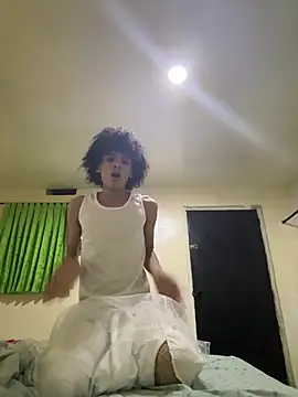 Snapshot of Max_Rain chatting on 02-13-26, 10:48 Max Rain online show from 02-13-26, 10:48