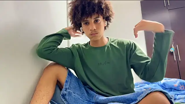 Max Rain online show from 11-23-25, 04:00