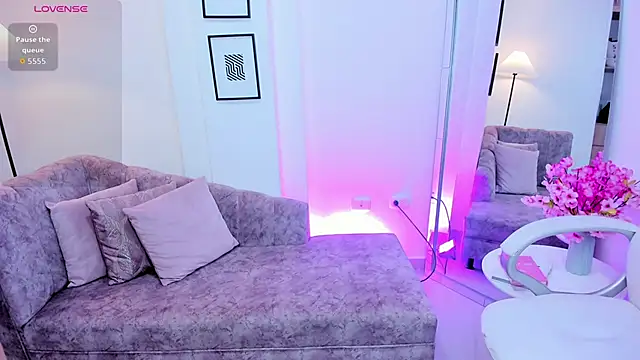 July Adams online show from 01-16-26, 04:38