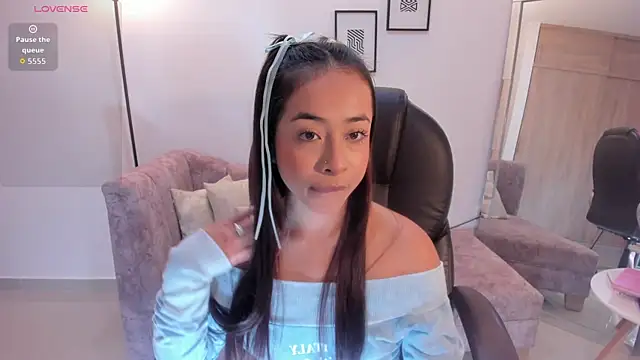 July Adams online show from 06-12-26, 03:15