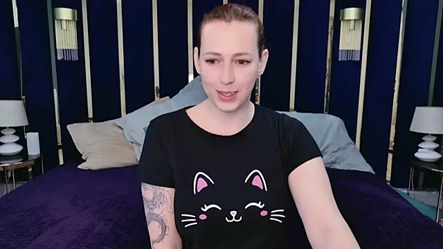 Snapshot of Evie_Bennet chatting on 10-03-25, 10:39 Evie Bennet online show from 10-03-25, 10:39