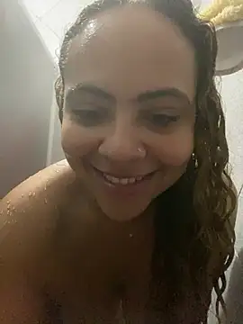 Snapshot of Chloe_Leaozinho chatting on 07-08-26, 02:29 Chloe Leaozinho online show from 07-08-26, 02:29