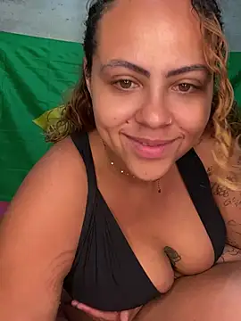 Snapshot of Chloe_Leaozinho chatting on 06-14-26, 02:40 Chloe Leaozinho online show from 06-14-26, 02:40