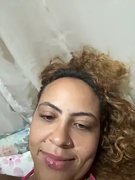 Chloe Leaozinho online show from 03-08-26, 12:38