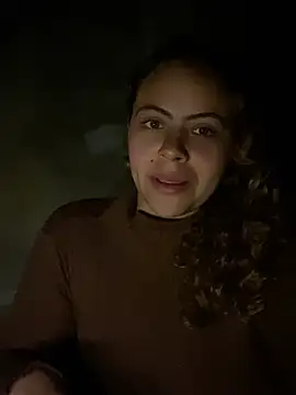 Snapshot of Chloe_Leaozinho chatting on 07-17-26, 06:21 Chloe Leaozinho online show from 07-17-26, 06:21