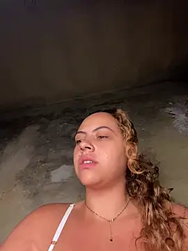 Chloe Leaozinho online show from 05-07-26, 10:29