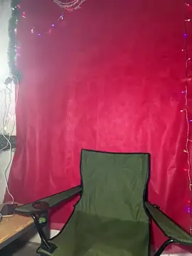 Chloe Leaozinho online show from 12-19-25, 10:56