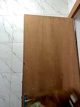 Chloe Leaozinho online show from 11-04-25, 06:22