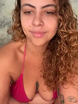 Chloe Leaozinho online show from 05-26-26, 05:44