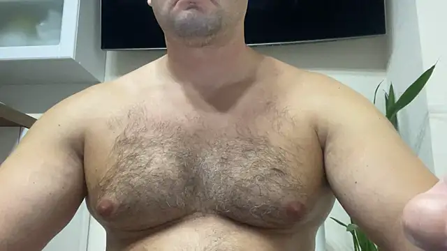 Snapshot of BrianJohnson_ chatting on 10-08-25, 04:51 BrianJohnson  online show from 10-08-25, 04:51