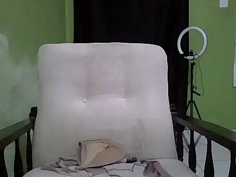 Snapshot of Ntshire chatting on 10-22-25, 12:26 Ntshire online show from 10-22-25, 12:26