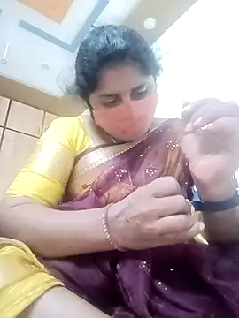 Jessi 25 online show from 11-20-25, 06:19