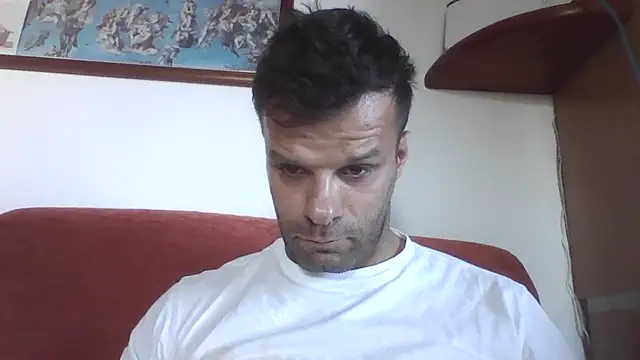 Snapshot of FROCETTO93 chatting on 09-21-25, 03:39 FROCETTO93 online show from 09-21-25, 03:39