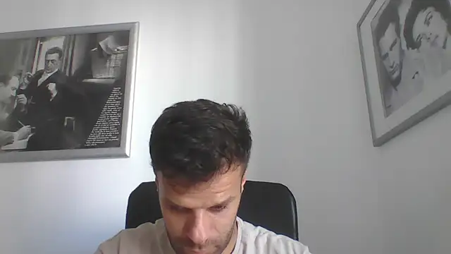 Snapshot of FROCETTO93 chatting on 09-22-25, 01:50 FROCETTO93 online show from 09-22-25, 01:50