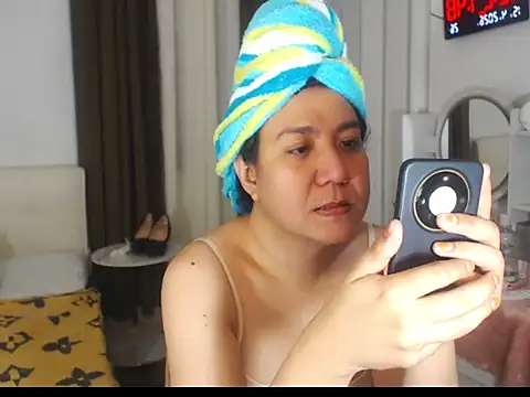 stellahugeX online show from 04-15-26, 04:29