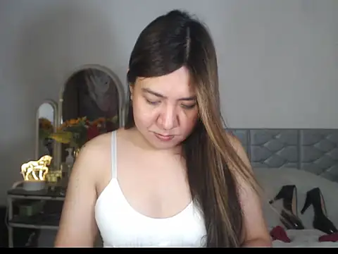 stellahugeX online show from 12-23-25, 08:57