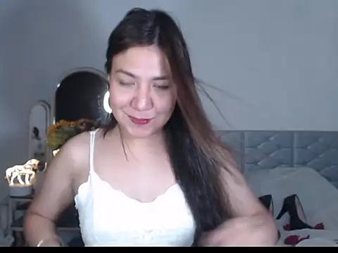 Snapshot of stellahugeX chatting on 10-11-25, 03:57 stellahugeX online show from 10-11-25, 03:57