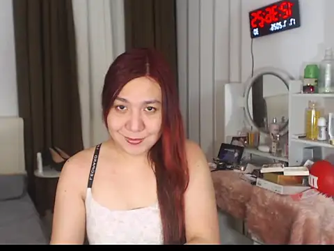 Snapshot of stellahugeX chatting on 07-16-26, 04:37 stellahugeX online show from 07-16-26, 04:37