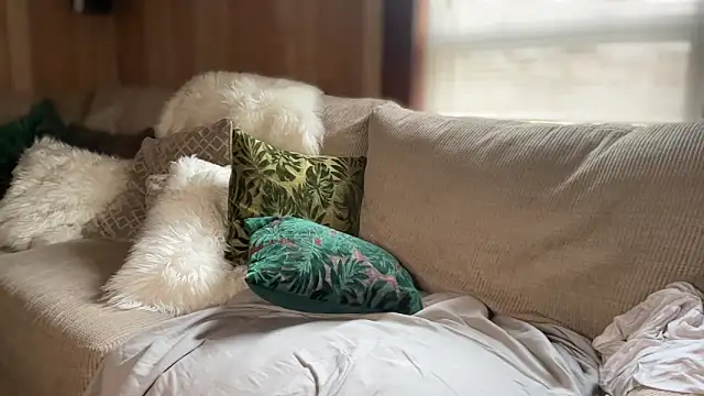 PefectNipz online show from 09-17-25, 04:09