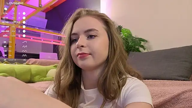 FlexiPixie online show from 09-17-25, 02:30