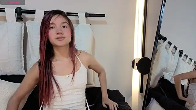 ashly jones  online show from 03-12-26, 04:18