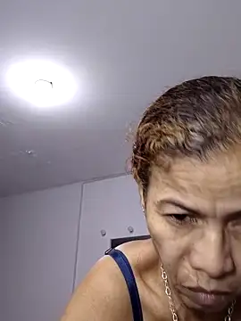 Snapshot of Merybeks chatting on 02-10-26, 10:36 Merybeks online show from 02-10-26, 10:36