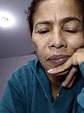 Snapshot of Merybeks chatting on 02-17-26, 10:34 Merybeks online show from 02-17-26, 10:34