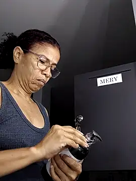 Snapshot of Merybeks chatting on 03-22-26, 10:39 Merybeks online show from 03-22-26, 10:39