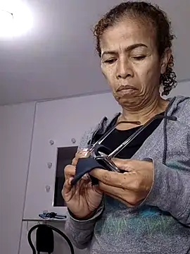 Snapshot of Merybeks chatting on 02-07-26, 10:34 Merybeks online show from 02-07-26, 10:34